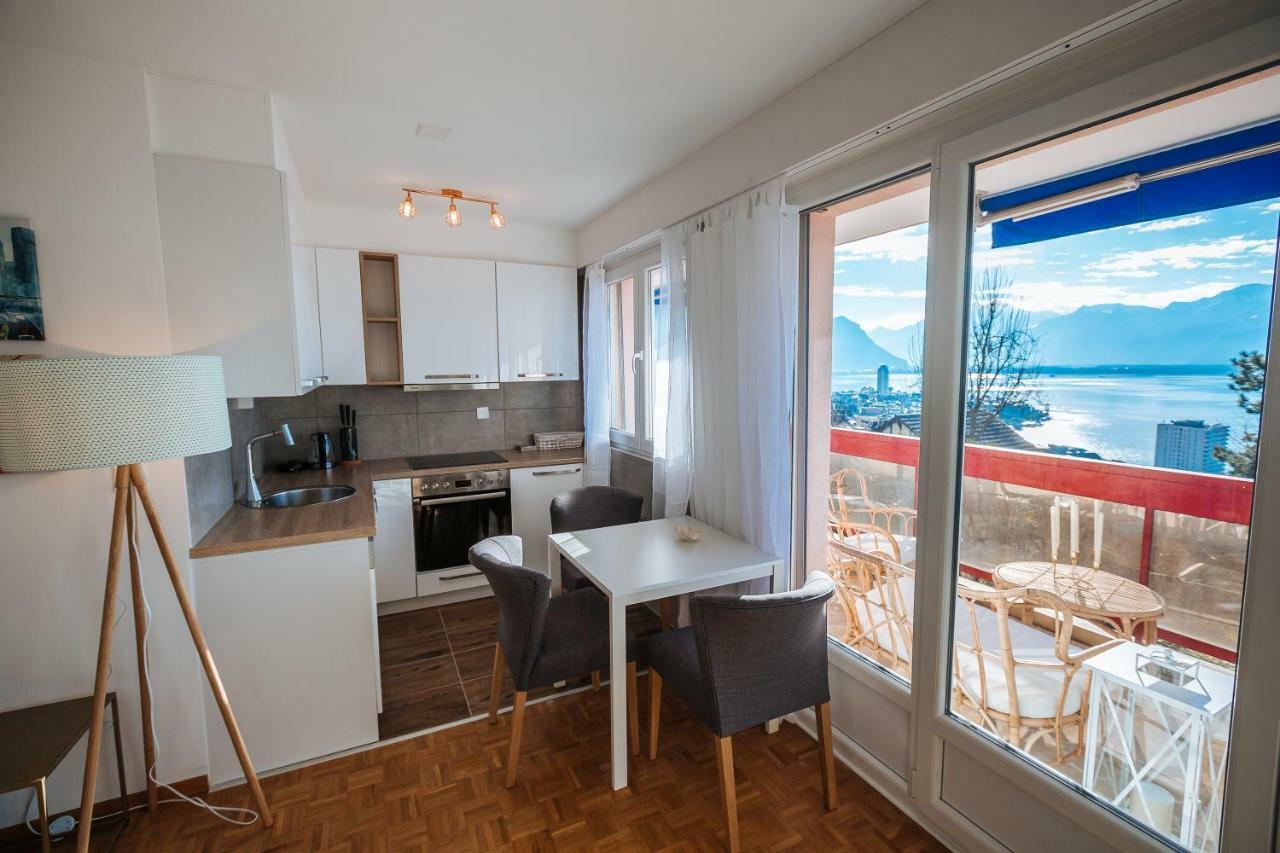 Terrace With Lake & Mountain View Montreux Bagian luar foto